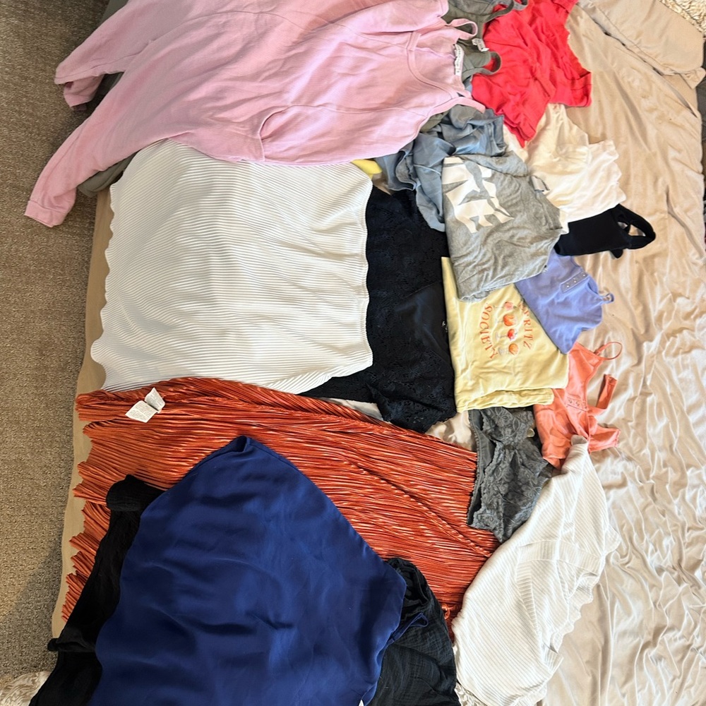Colorful Clothing Bundle - Picture 2 of 5